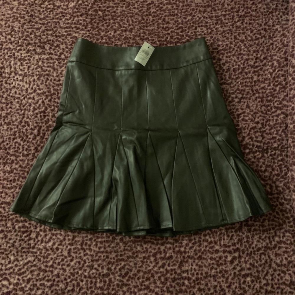 Ann Taylor Skirt Non- leather